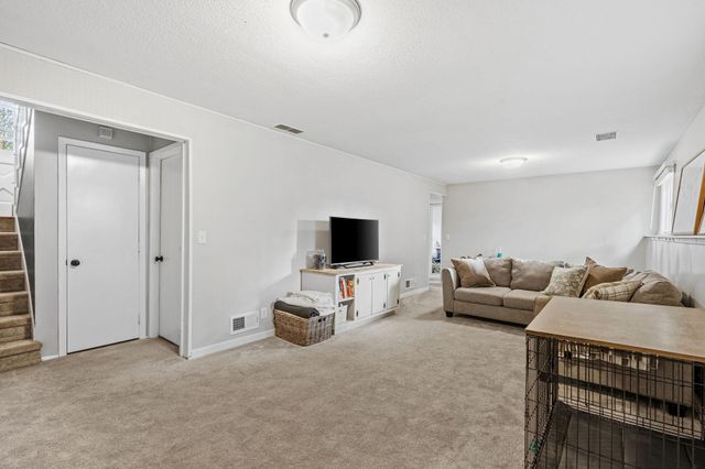 896 Sunrise Court, Stillwater, MN 55082