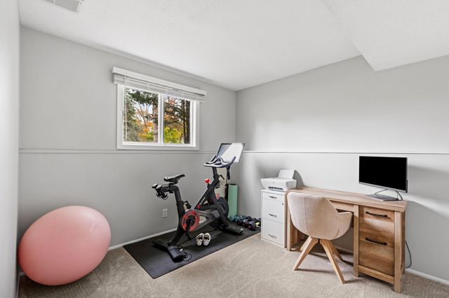896 Sunrise Court, Stillwater, MN 55082