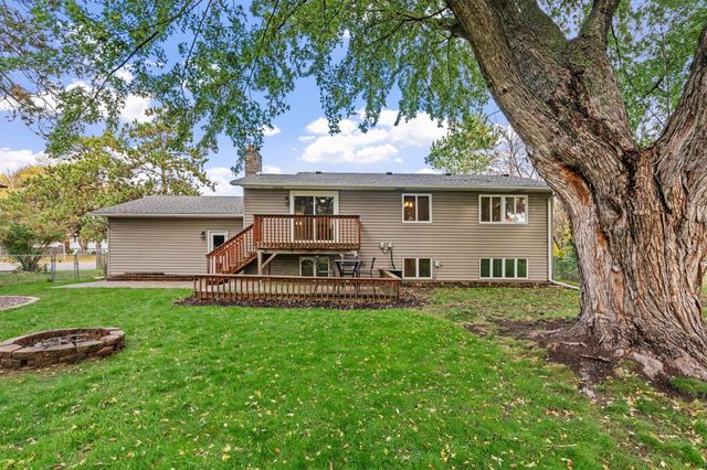 896 Sunrise Court, Stillwater, MN 55082