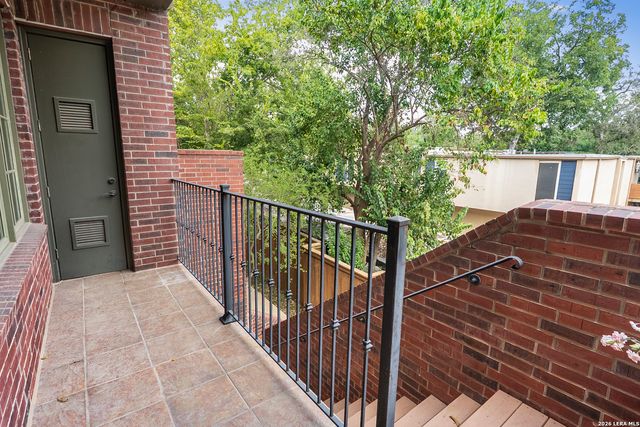 210 Arcadia Pl Apt 4, San Antonio, TX 78209