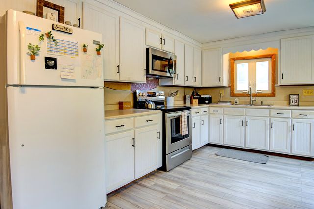 69 College Road, Wolfeboro, NH 03894