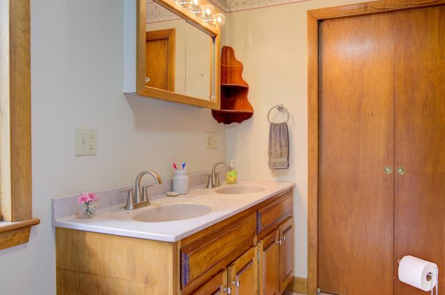 69 College Road, Wolfeboro, NH 03894