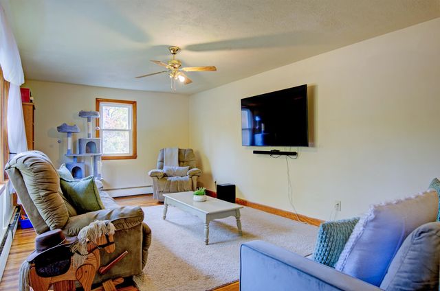 69 College Road, Wolfeboro, NH 03894