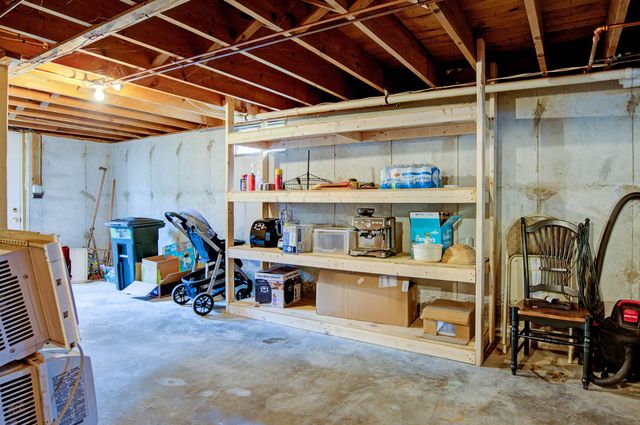 69 College Road, Wolfeboro, NH 03894