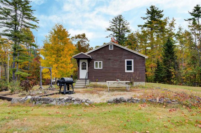 69 College Road, Wolfeboro, NH 03894