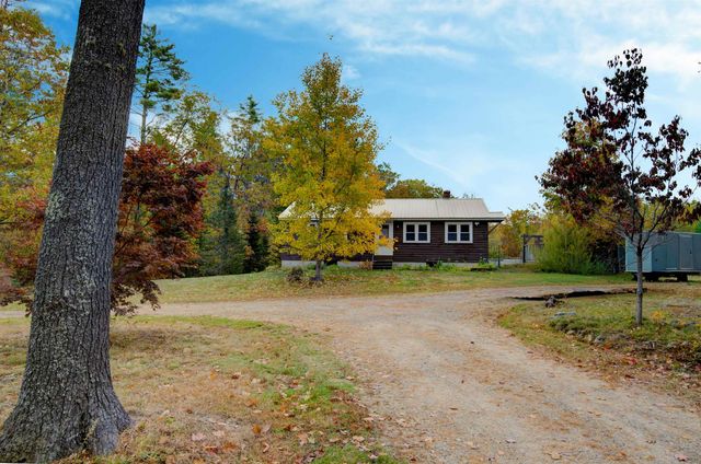 69 College Road, Wolfeboro, NH 03894