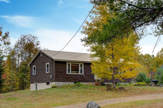 69 College Road, Wolfeboro, NH 03894