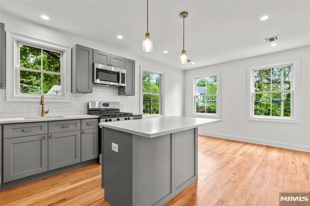 43 Franklin Avenue 2, Midland Park, NJ 07432