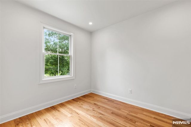 43 Franklin Avenue 2, Midland Park, NJ 07432