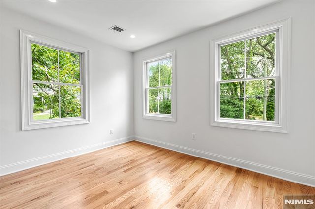 43 Franklin Avenue 2, Midland Park, NJ 07432
