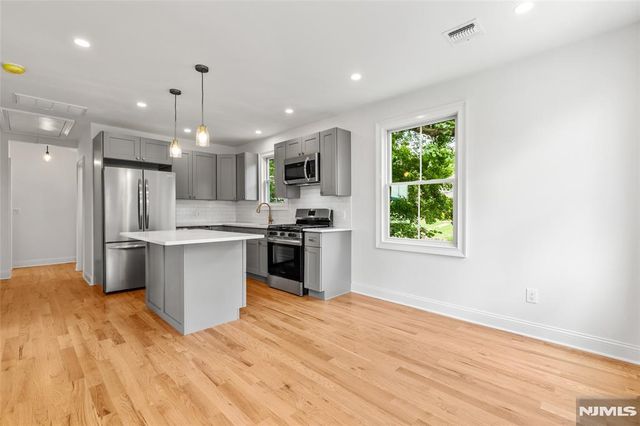 43 Franklin Avenue 2, Midland Park, NJ 07432