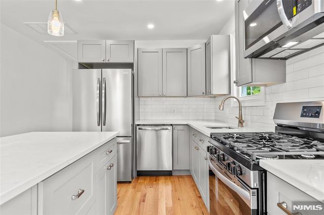 43 Franklin Avenue 2, Midland Park, NJ 07432