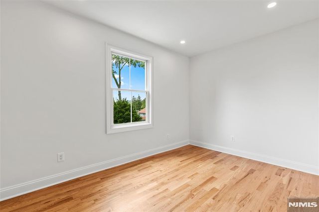 43 Franklin Avenue 2, Midland Park, NJ 07432