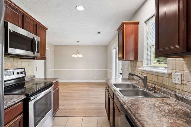 1405 Fall Pkwy, Murfreesboro, TN 37129