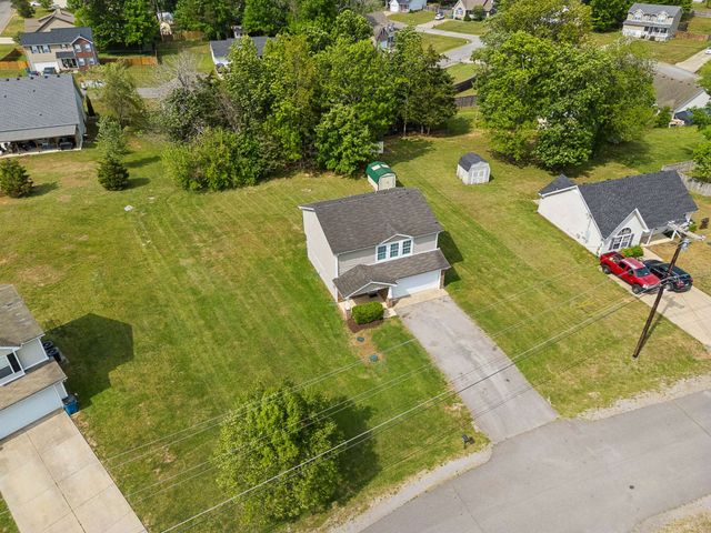 1405 Fall Pkwy, Murfreesboro, TN 37129