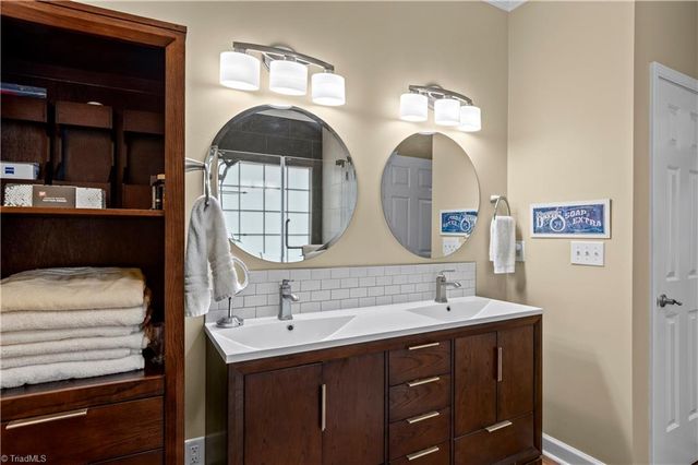 174 Stadium Oaks Drive, Clemmons, NC 27012