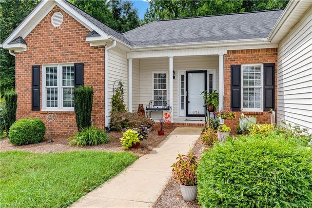 174 Stadium Oaks Drive, Clemmons, NC 27012