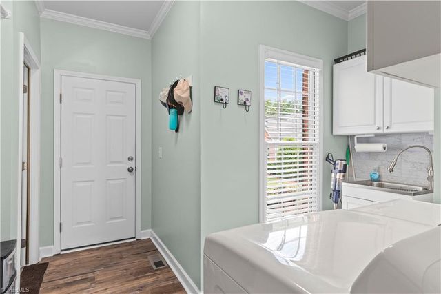 174 Stadium Oaks Drive, Clemmons, NC 27012