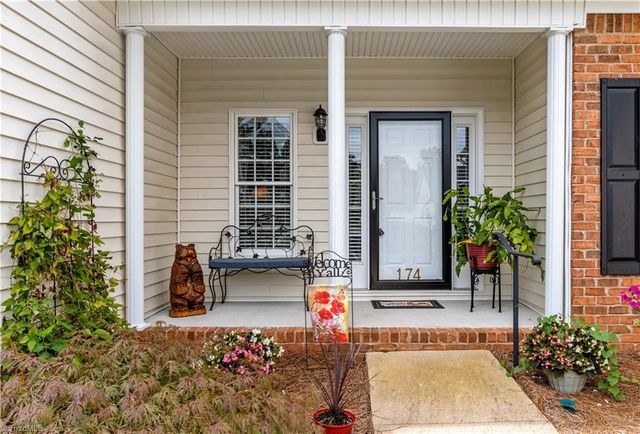 174 Stadium Oaks Drive, Clemmons, NC 27012