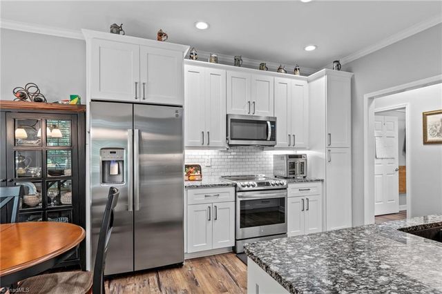 174 Stadium Oaks Drive, Clemmons, NC 27012