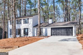5112 Rocky Glen, Stone Mountain, GA 30088
