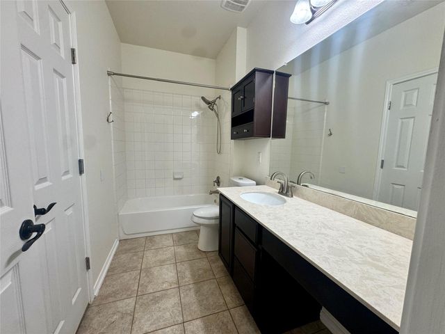 1181 Dorn, Kyle, TX 78640