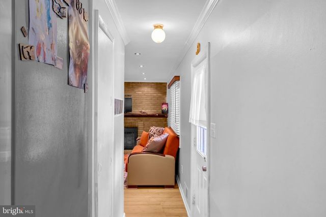 1 BETHAYRES CT, Derwood, MD 20855