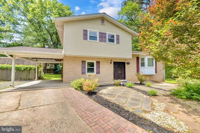 1 BETHAYRES CT, Derwood, MD 20855