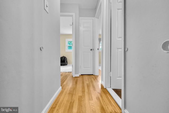 1 BETHAYRES CT, Derwood, MD 20855