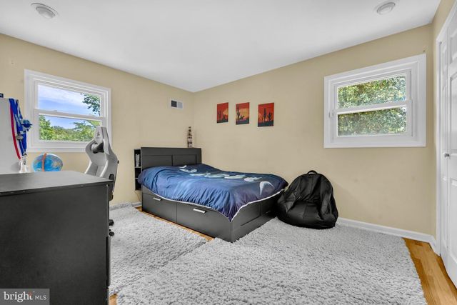 1 BETHAYRES CT, Derwood, MD 20855