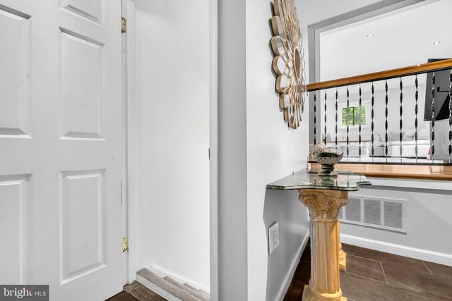 1 BETHAYRES CT, Derwood, MD 20855