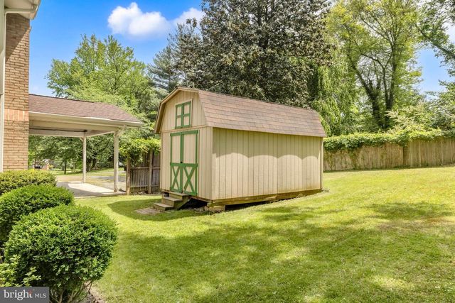 1 BETHAYRES CT, Derwood, MD 20855