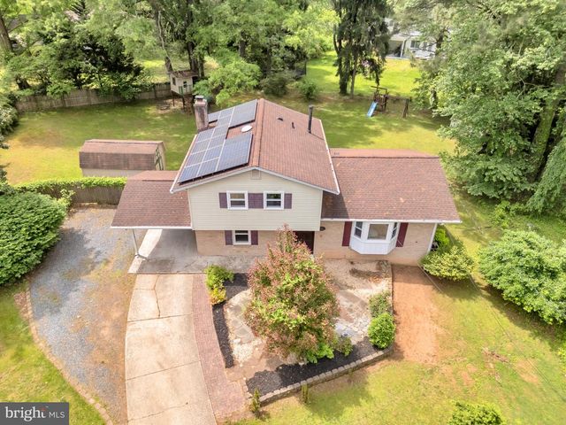 1 BETHAYRES CT, Derwood, MD 20855