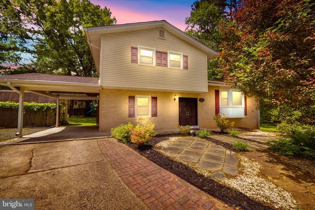 1 BETHAYRES CT, Derwood, MD 20855