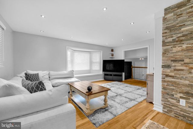 1 BETHAYRES CT, Derwood, MD 20855