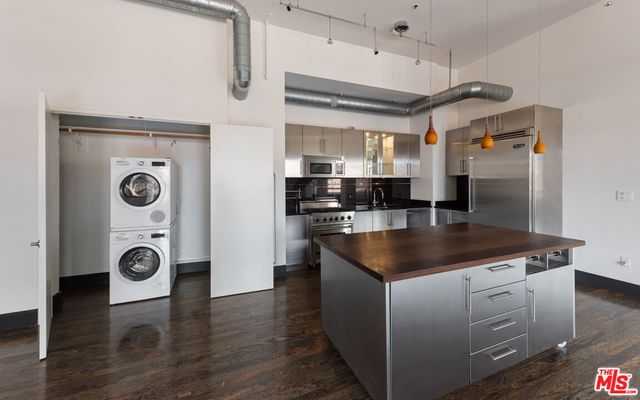849 S Broadway 1210, Los Angeles, CA 90014