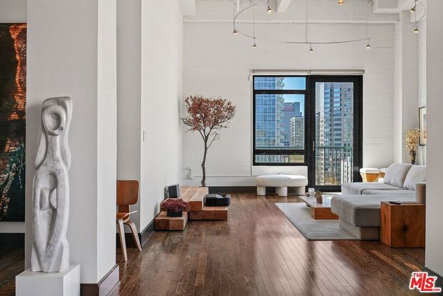 849 S Broadway 1210, Los Angeles, CA 90014