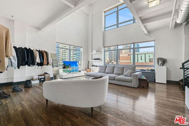 849 S Broadway 1210, Los Angeles, CA 90014