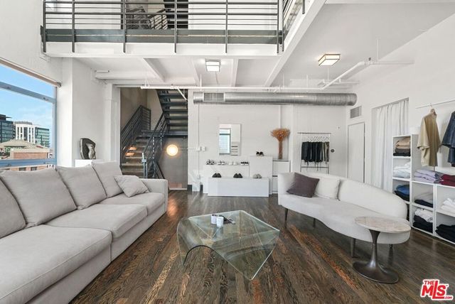 849 S Broadway 1210, Los Angeles, CA 90014