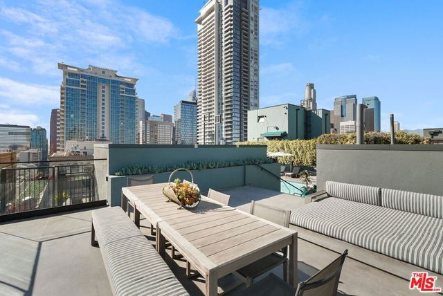 849 S Broadway 1210, Los Angeles, CA 90014