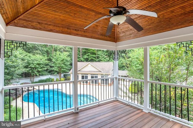 8261 ROSELAND DR, Fairfax Station, VA 22039