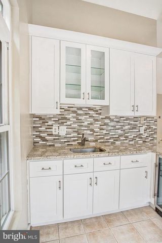 8261 ROSELAND DR, Fairfax Station, VA 22039