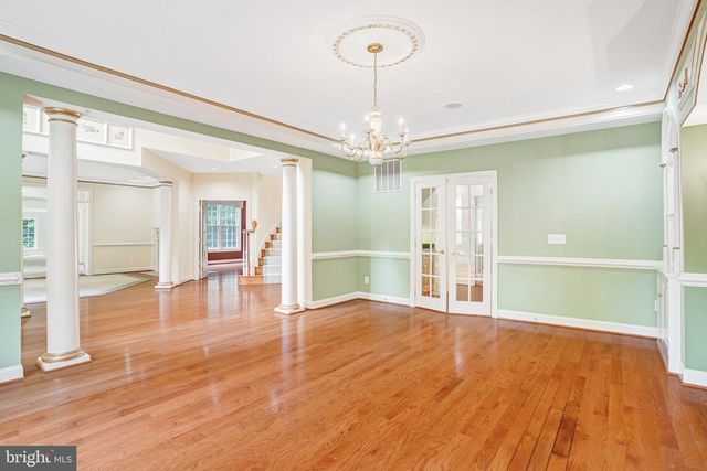 8261 ROSELAND DR, Fairfax Station, VA 22039