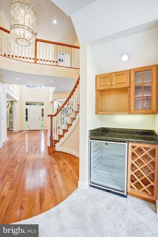 8261 ROSELAND DR, Fairfax Station, VA 22039