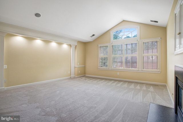 8261 ROSELAND DR, Fairfax Station, VA 22039