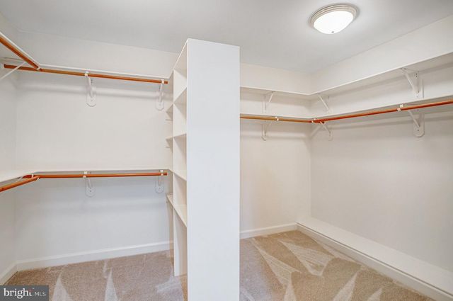 8261 ROSELAND DR, Fairfax Station, VA 22039