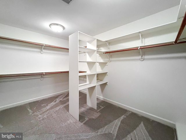 8261 ROSELAND DR, Fairfax Station, VA 22039
