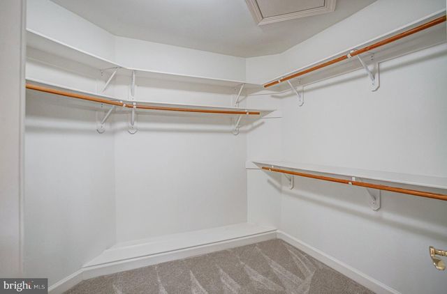 8261 ROSELAND DR, Fairfax Station, VA 22039