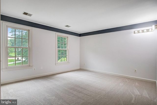 8261 ROSELAND DR, Fairfax Station, VA 22039