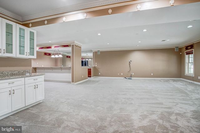 8261 ROSELAND DR, Fairfax Station, VA 22039